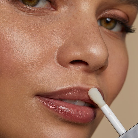 Увлажняющее Масло для Губ, тон 01 жемчужно-розовый